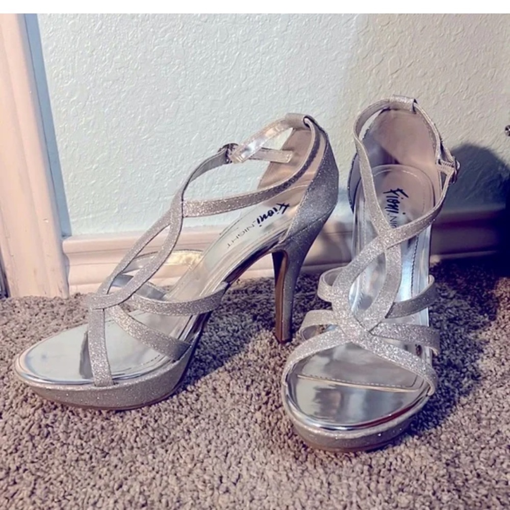 FIONI Clothing Silver Strappy Heels for Special Occasions